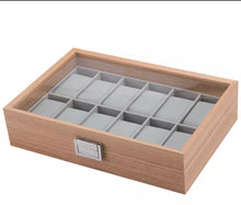 Cargar imagen en el visor de la galería, Caja En Madera Clara Para Organizar 6, 10, 12 Relojes Con Almohadas